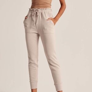 A&F Ruffle-Waist Joggers / Blush Pink / Size S